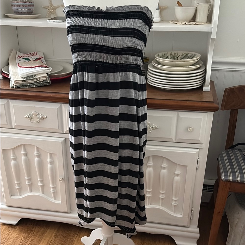 Joe Boxer Black and Gray Strapless Dress
